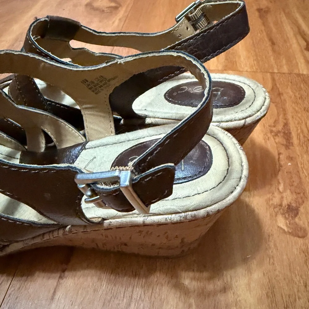 b.o.c. Wedge Sandals Women 10 Brown Z46106CIC18 Strappy Cork Heel Comfort Summer